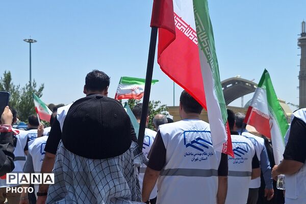 شهر در سوگ؛ قلب‌های تپنده در بدرقه ابدی «رهبر شهید»