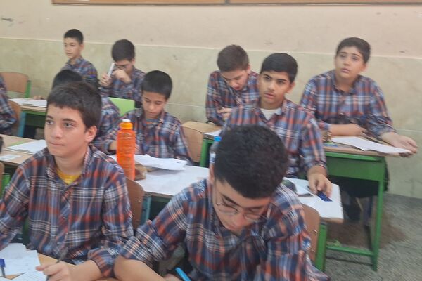 آغاز آزمون هماهنگ پایه ششم ناحیه ۳ شیراز 