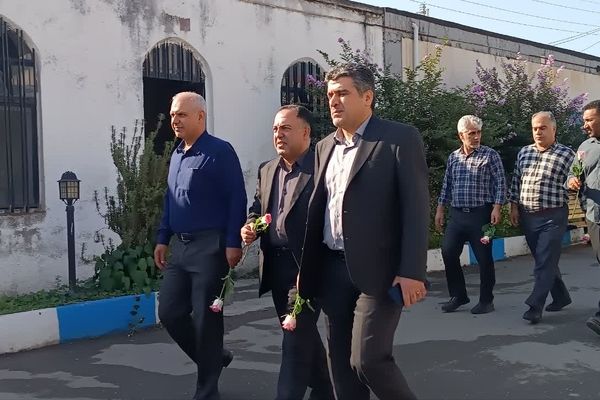 تجدید میثاق مدیران مازندران با شهدا در هفته دولت