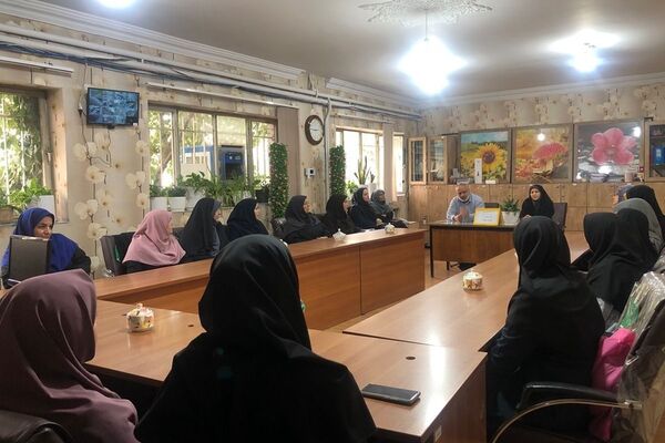 هم‌اندیشی حراست و معلمان برای ارتقای آگاهی؛ کارگاه آموزشی در دبستان هدی