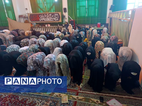 اعتکاف دانش‌آموزی در گناباد