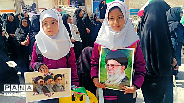 کوله پشتی های دانش آموزان مارگونی برای همکلاسی های شهید مینابی