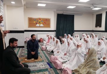 برگزاری اولین روز از دوشنبه های نماز در ناحیه۷ مشهد