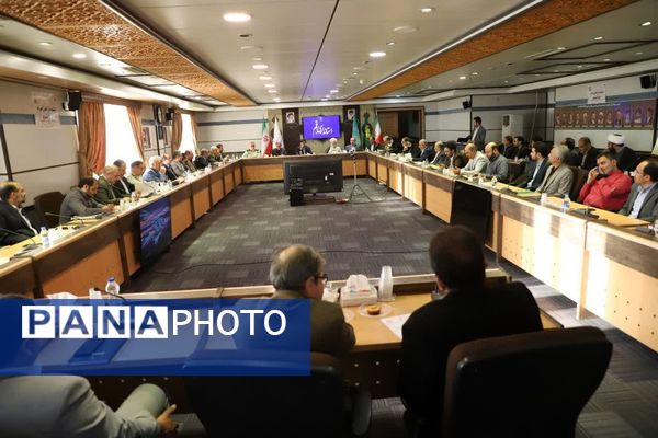 تقدیر از رتبه دوم کنکور سراسری در شورای برنامه‌ریزی آموزش و پرورش قم