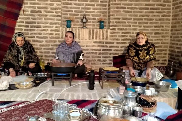 شکوه و زیبایی ویژه‌برنامه‌های هفته فرهنگ و هنر در مدارس رباط‌کریم