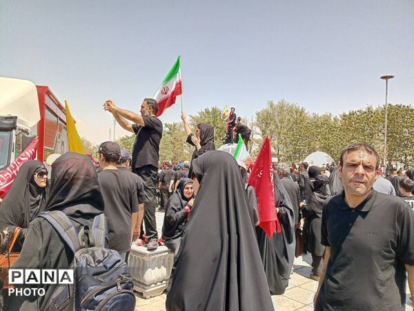 میدان آزادی؛ خروش عاشقان در بدرقه رهبر شهید