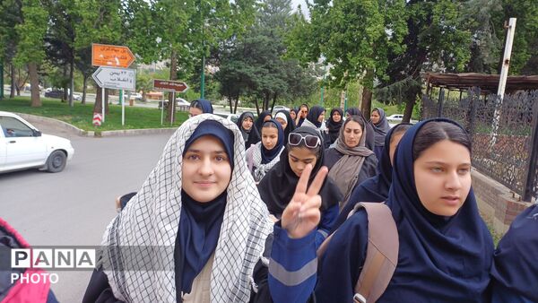 جانفداهای کوچک، دل‌های بزرگ؛ خرم‌آباد شاهد عهد دوباره دانش‌آموزان