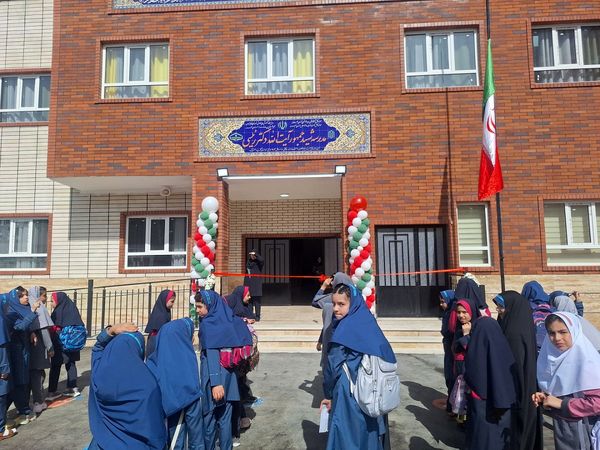 افتتاح 2 مدرسه جدید در شهرک وحدت نگارستان  در البرز 