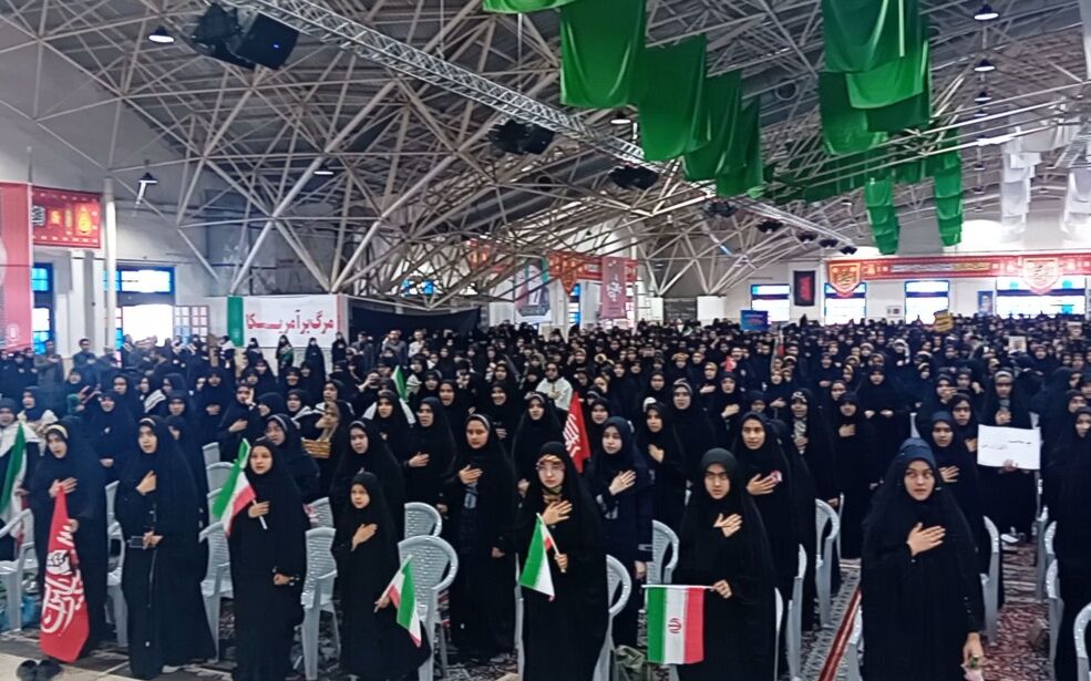 نبض «باید برخاست» با حضور پرشور دانش‌آموزان اصفهانی به تپش درآمد