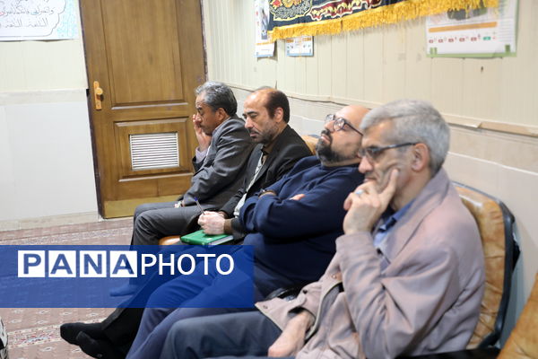 برگزاری یادواره شهدا و مراسم افطاری در دبیرستان شاهد پیام غدیر