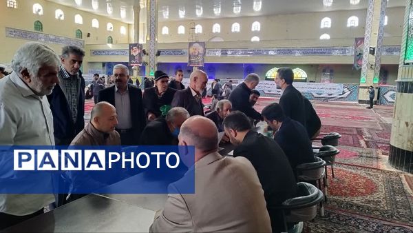 میز خدمت مدیریت آموزش و پرورش اسلامشهر در مصلی نماز جمعه اسلامشهر