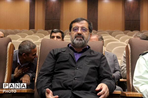 رونمایی از نخستین جلد دانشنامه دفاع مقدس استان قم