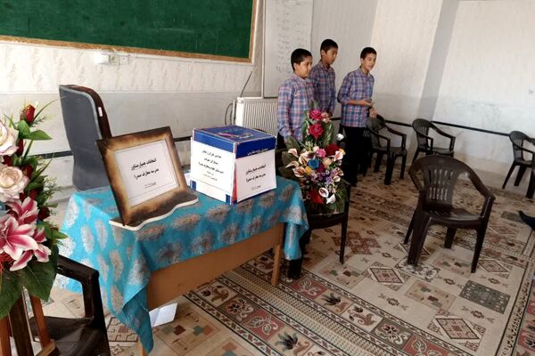 انتخاباتی برای ایجاد آرامش فکری و روحی در دبیرستان معارف صدرا ولایت 