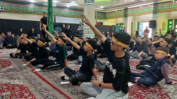 سوگواره احلی‌من‌العسل در شهرستان سمنان 