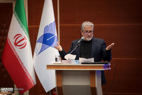 آیین بزرگداشت مقام استاد و سرآمدان آموزشی