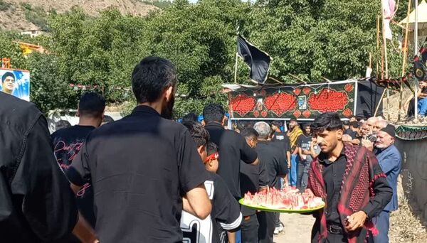 دسته‌روی تاسوعای حسینی در روستای نوسر آمل