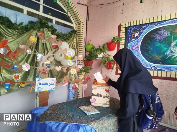 مراسم نورانی سه‌شنبه‌های مهدوی و جشن عاطفه‌ها در دبیرستان شاهد عفاف ناحیه3 کرج 