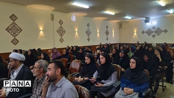 دوره توانمند سازی مربیان پیش‌ دبستانی در بروجرد