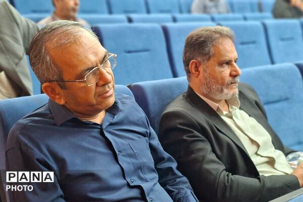 نشست عمومی شورای معاونین با مدیران دوره ابتدایی شهرستان قرچک