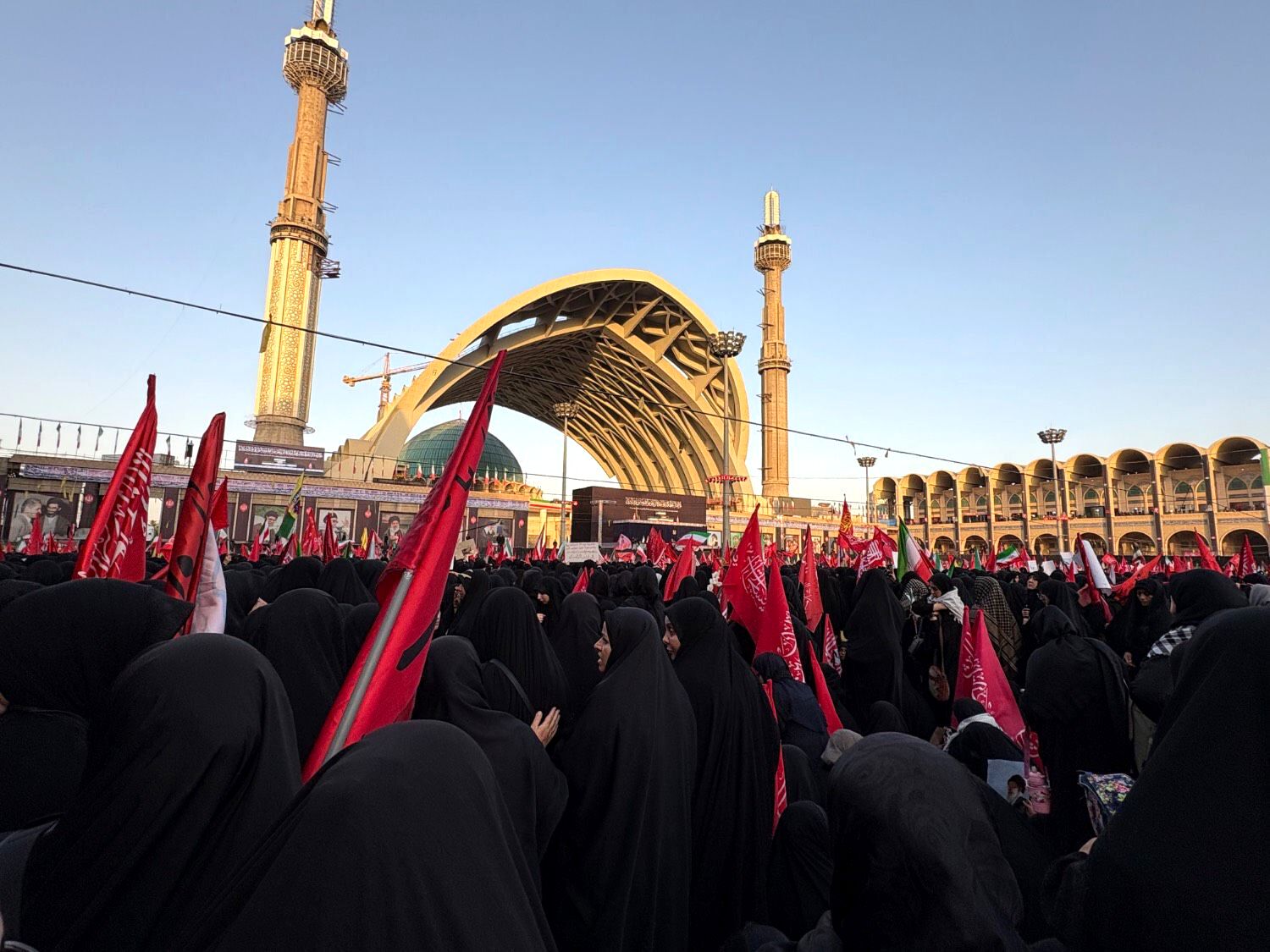 تکرار حماسه در وداع با شهید ایران