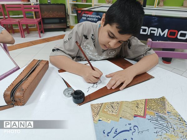 فردوسی در قاب هنر کودکان فارسان