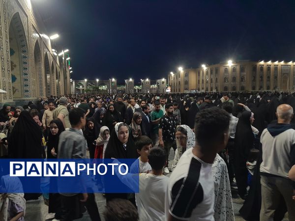 شب میلاد امام هشتم شعیان در حرم مطهر رضوی