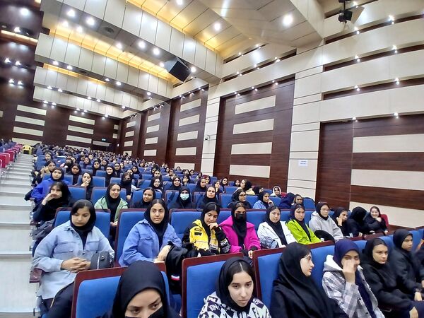 جشن دانش‌آموزی دختران صفادشت ملارد