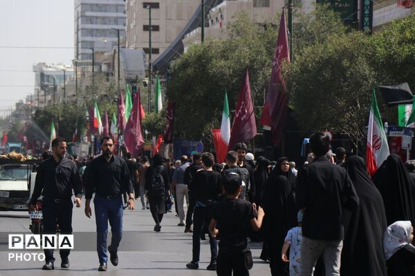 نبض اربعین در مشهد تپید؛ اجتماع باشکوه جاماندگان حسینی
