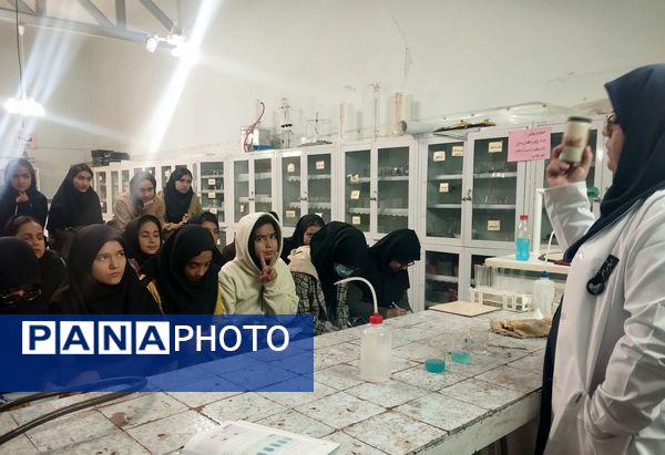 بازدید دانش آموزان کاشمری از پژوهش سرا