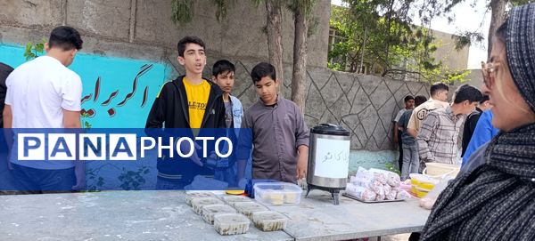 برپایی بازارچه کار و فناوری در دبیرستان شهید بهشتی آشخانه