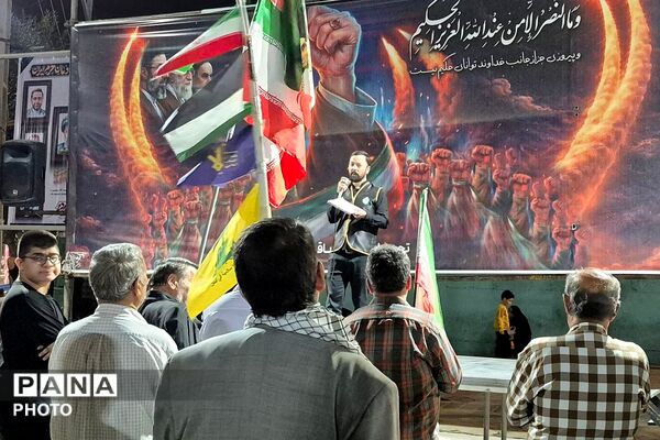  بازدید رئیس سازمان دانش‌آموزی شهرستانهای استان تهران از غرفه «با انرژی‌ها» در منطقه کهریزک
