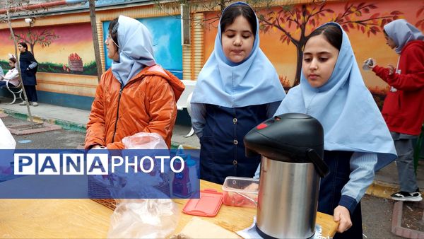  بازارچه کسب و کار دانش‌آموزی در دبستان دخترانه فرهنگیان ۲ 
