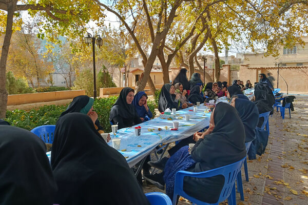 محفل صمیمی کارکنان اداری ناحیه ۴ شیراز به مناسبت روز زن