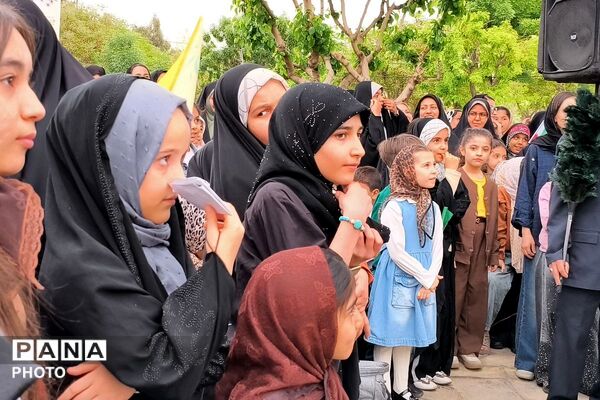 همایش مادر و دختری جان فدا در بهارستان دو