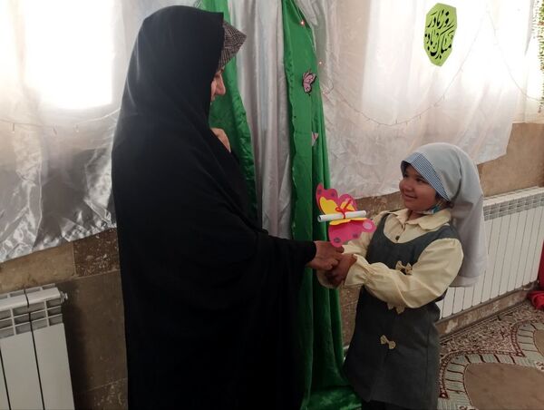 جشن مادر و دختری  در مدرسه تکتم خلیل آباد 