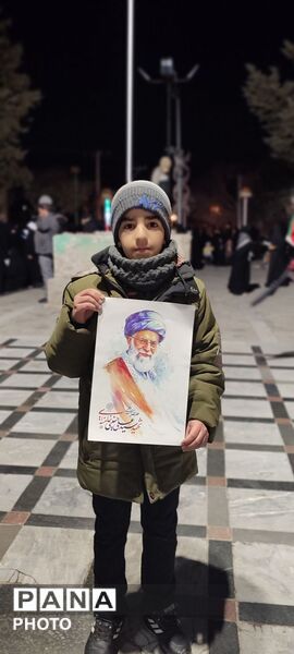 حضور پر شور کودکان و نوجوانان تویسرکانی در تجعات شبانه