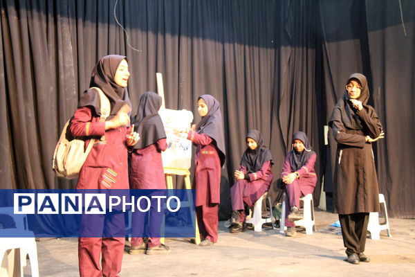 جشنواره هنرهای نمایشی در شریف الدین علی در شهر یزد