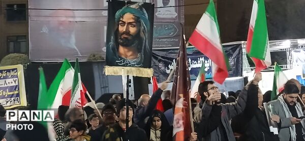 تجمع دیگر مردم ساوجبلاغ در بیعت با رهبر انقلاب 