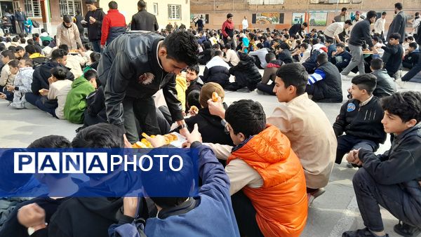 جشن میلاد امام علی (ع) و روز پدر در مدرسه ابوریحان بیرونی 