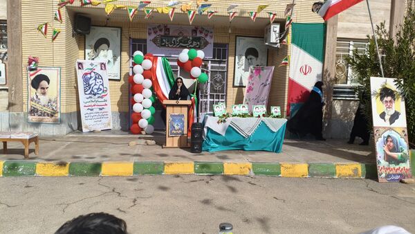 طنین گلبانگ انقلاب در دبیرستان شبانه روزی همای رحمت شهرستان سرخس