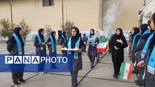 فرزانگان کوهدشت؛ روایت نخبگان از انقلاب در قاب «یاوران انقلاب »