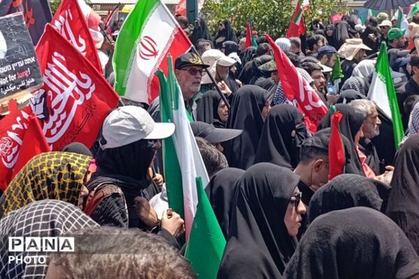 روایت عشق و وفاداری در بدرقه شهدا