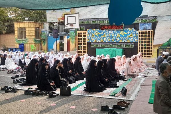 روز معنویت در مدرسه محدثه شاهد ورامین؛ از نماز باران تا زنگ عتبات عالیات