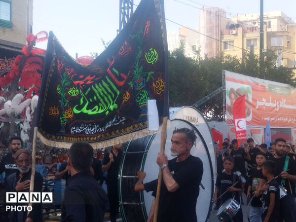 قرارگاه عشق؛ مشهد در سوگ شهادت ضامن اهل‌بیت (ع) پوشیده شد