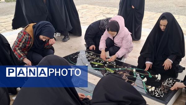 غبارروبی و عطر افشانی مزار شهدای گمنام شهر کهک 