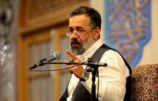 نوای نیایش با حاج محمود کریمی

