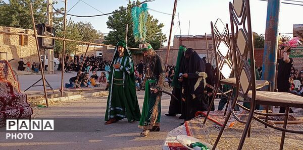 برگزاری مراسم تعزیه در روستای دهنو آورزمان با حضور اهالی منطقه
