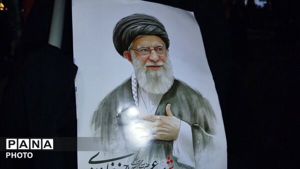 طنین شور و شعور نبوی در حسینیه امام خمینی نیشابور؛ عیدانه نوجوانان پانا در مهدِ عاشقی
