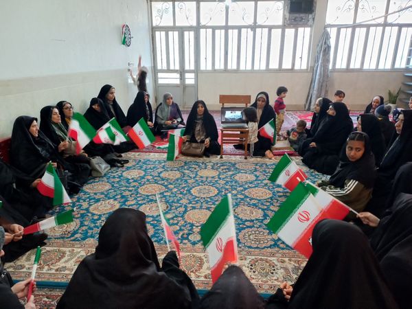 پیاده‌روی و بازی‌های محلی اعضای پایگاه پنج تن 