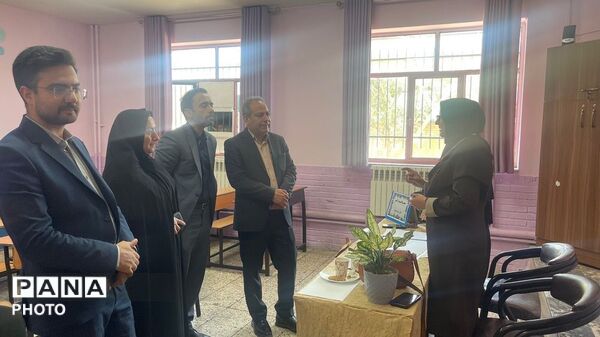 دبستان پنجم مهر میزبان طرح ابتکاری شمسا